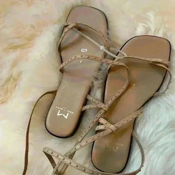 COPY - Marc Fisher Nalica Studded Sandals in Rich Blush Size 7.5 Brand New in B… - Picture 2 of 3